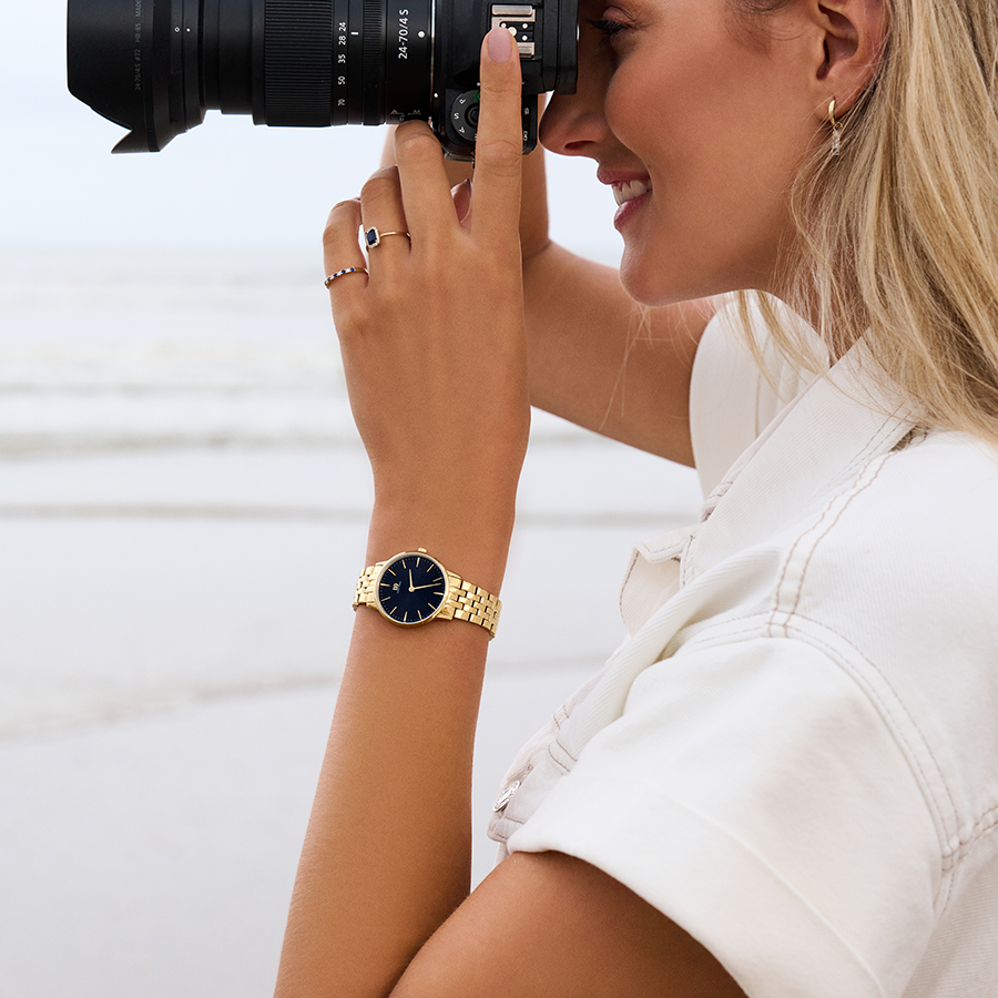 Akilia Black Gold Link Medium