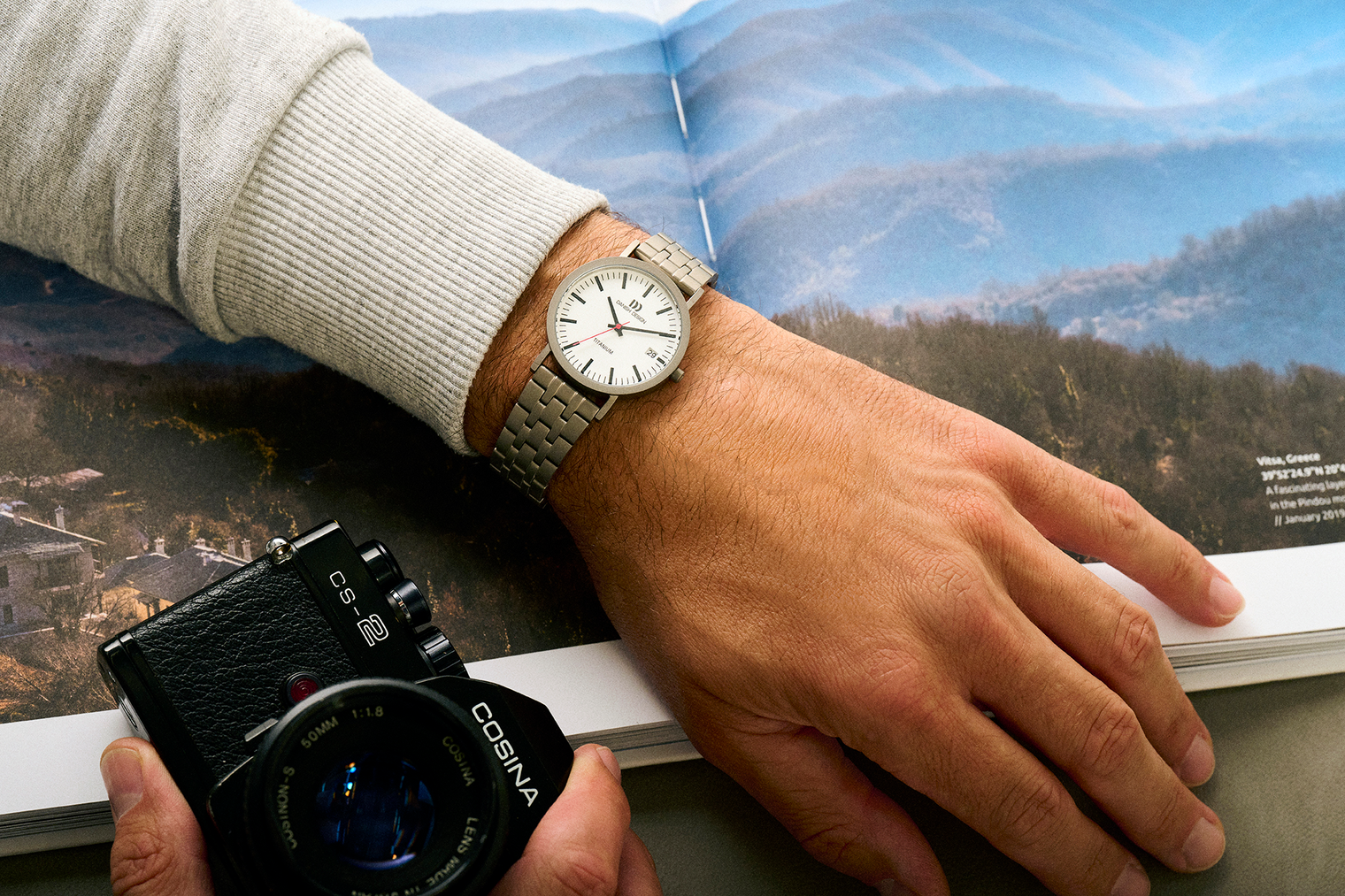 Rhine White Blue Date Medium