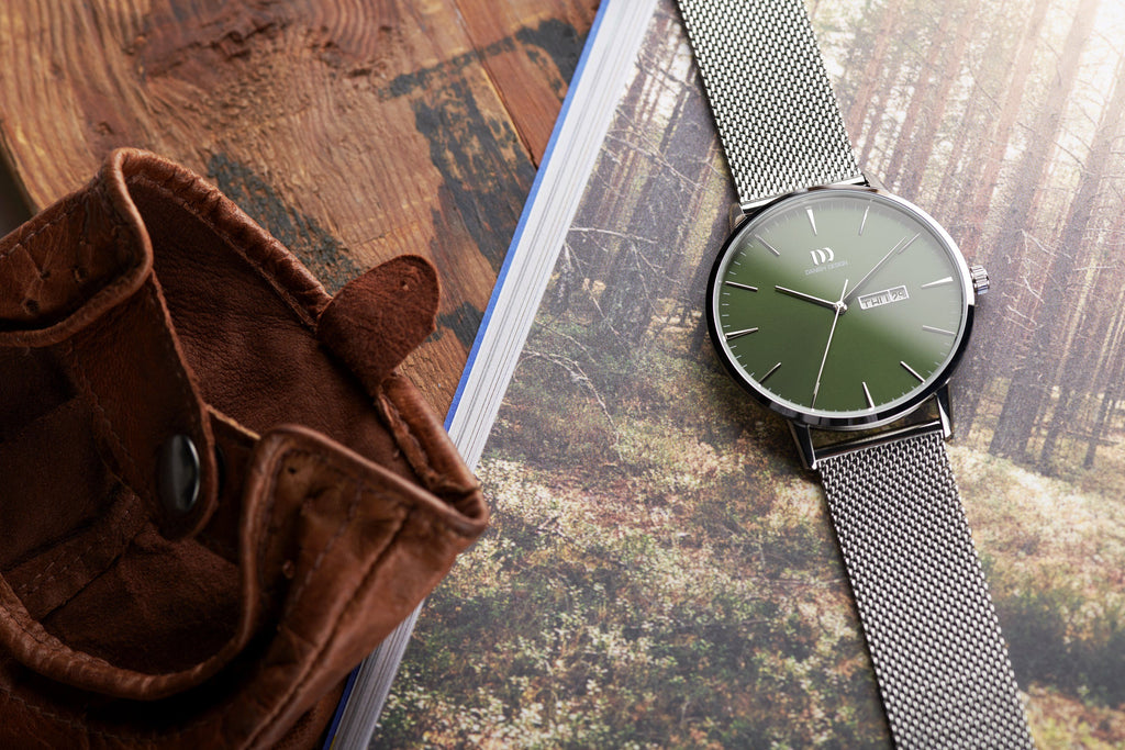 The ultimate gift for him: Akilia Day/Date Green Mesh